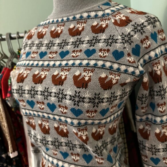 Unique Vintage Grey Fox Sweater - Picture 3 of 3